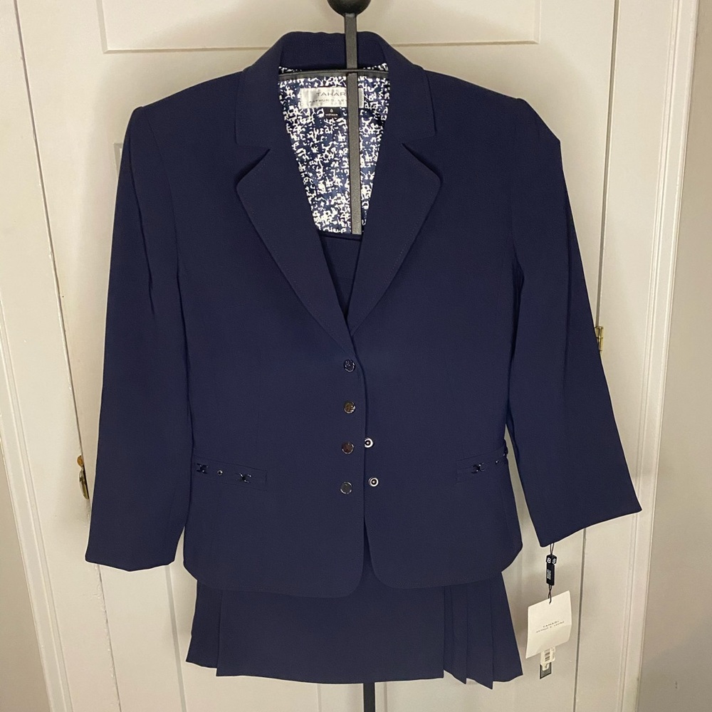 NEW Tahari skirt suit set